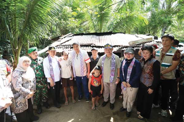 Tinjau Dampak Banjir Bandang di Sitaro, Mendagri: Pemerintah Akan Tangani Rumah Terdampak – Begini Penjelasannya tito rumah 600 x 400 publish